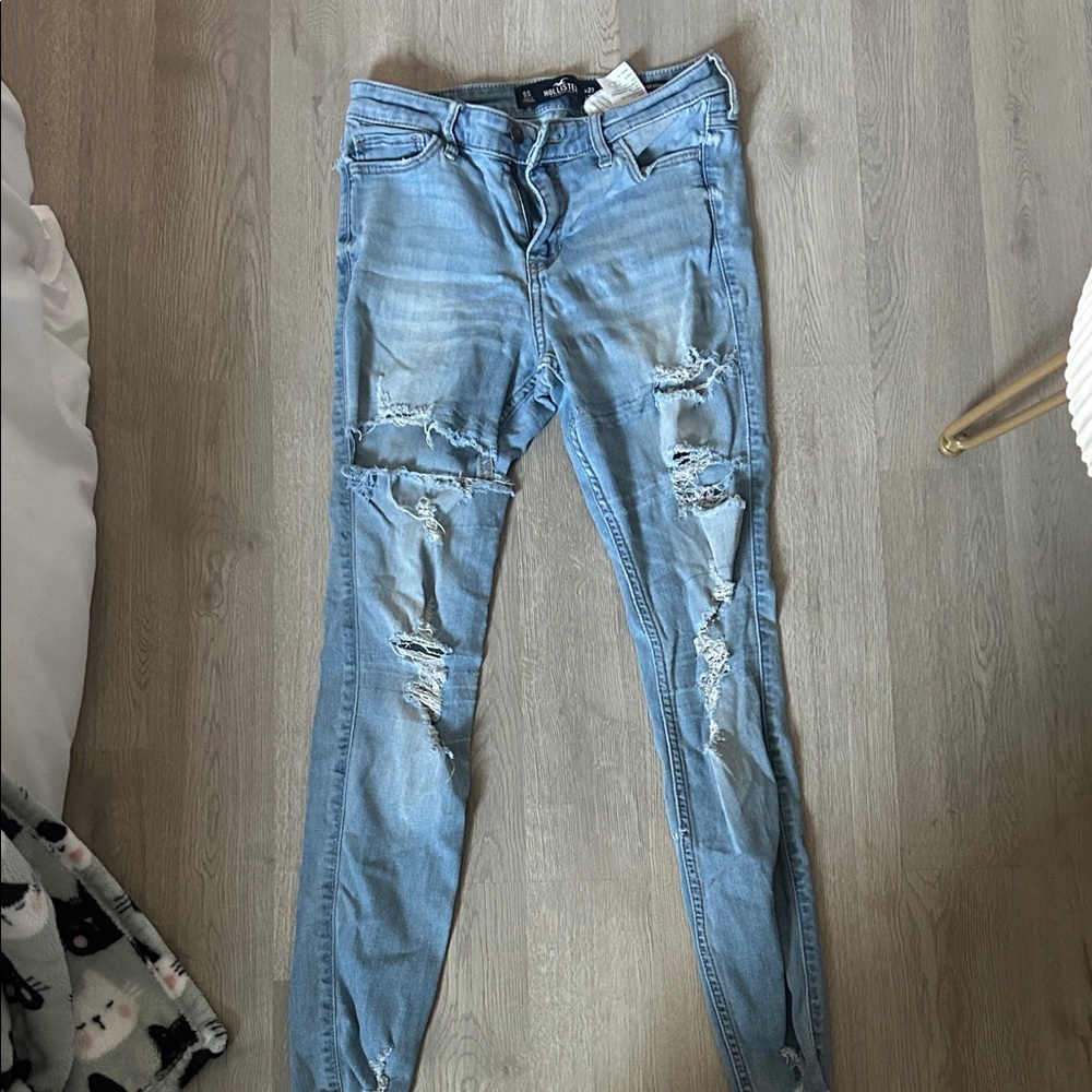 Hollister Women's Light Blue Distressed Skinny Jeans